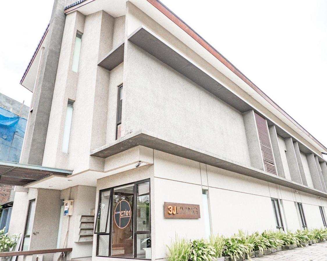3J Living Lippo Karawaci Hotel Tangerang Exterior photo